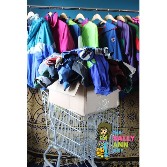 THE NAME BRAND ATHLETIC Mystery BOX ($150x10Items) - Picture 2 of 2